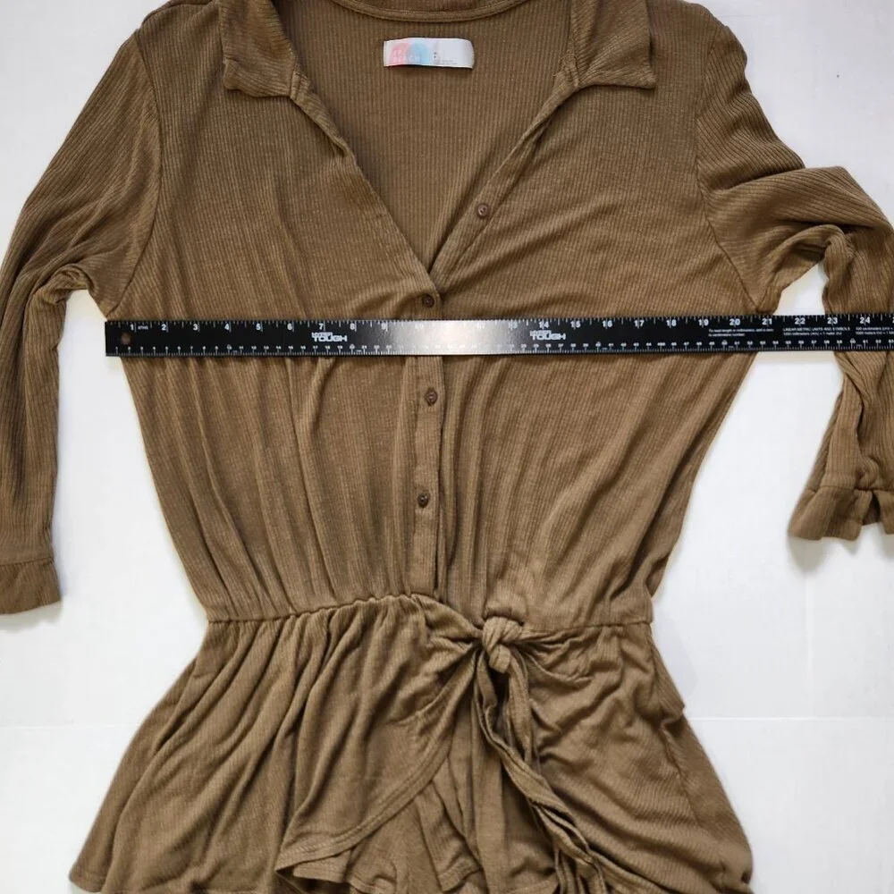Free People Beach Lively Romper S Olive Green‎ Long Sleeve V-Neck Button Front